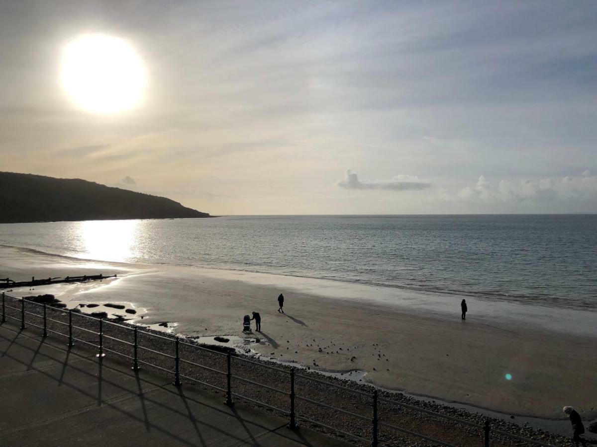 Pier View Apartment Totland  Room photo
